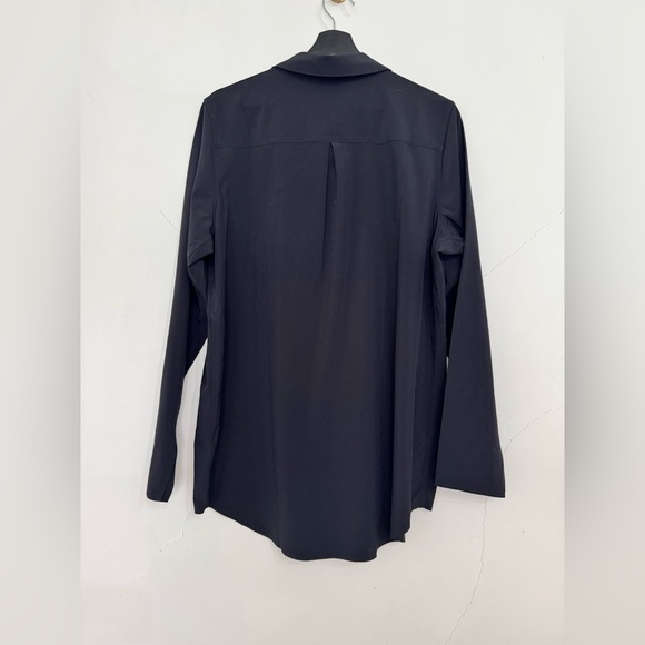 Women’s Athleta Urbanite Featherweight Stretch Button Down Collared Spring Top - Picture 5 of 10